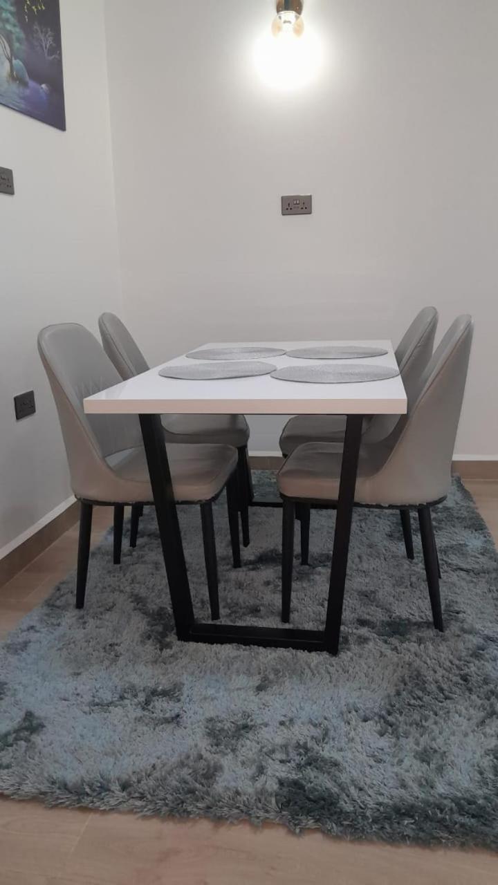 Apartment Sana 1Br 5Mins To Serena Hotel