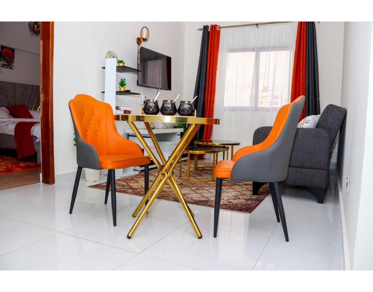 Luxore * Nairobi