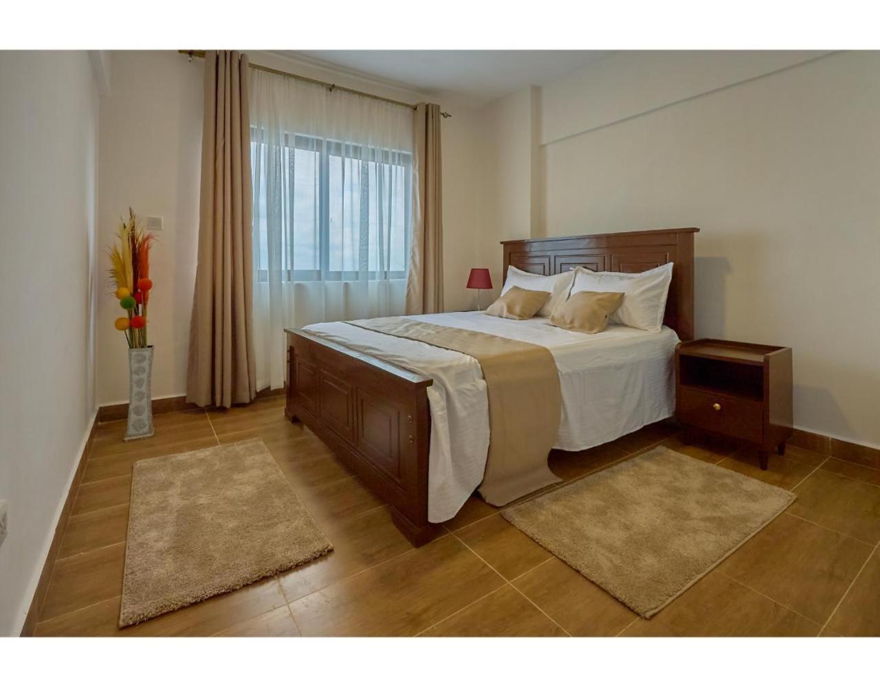 Luxore * Nairobi