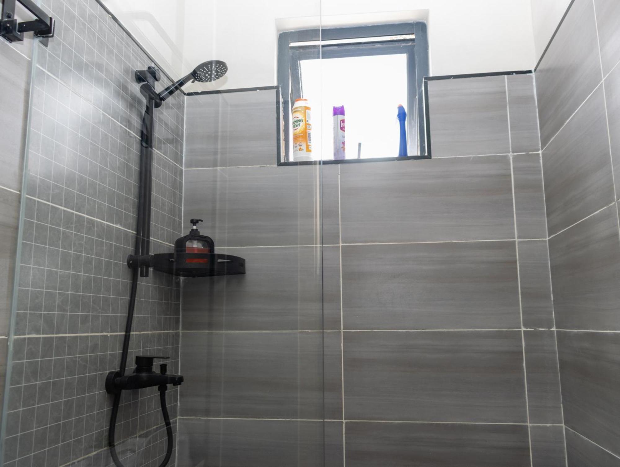 Leycar Haven 1 Bedroom *