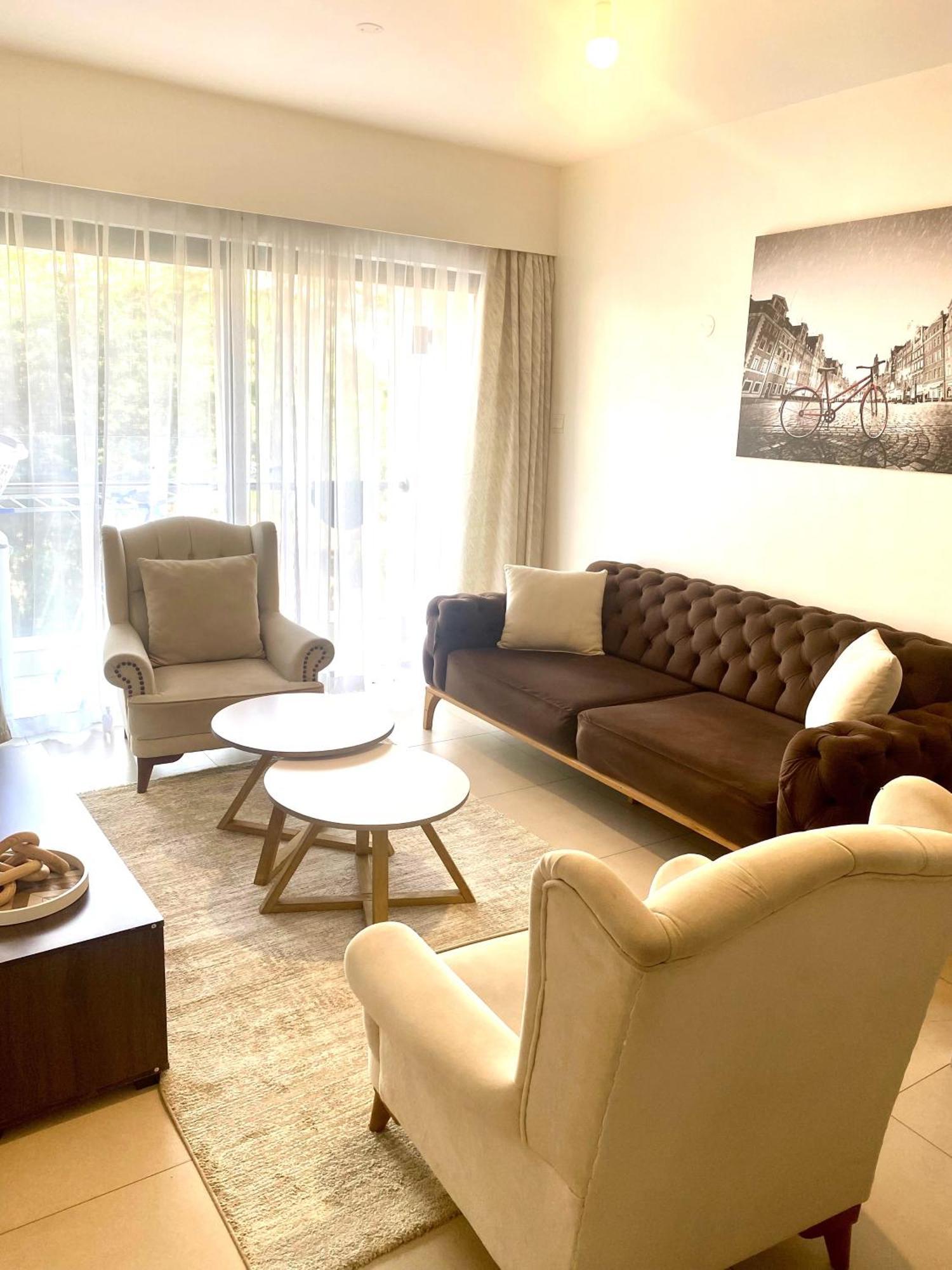 Luxurious One Bedroom Apartment, Kilimani-nairobi Kenya By Sana Sana