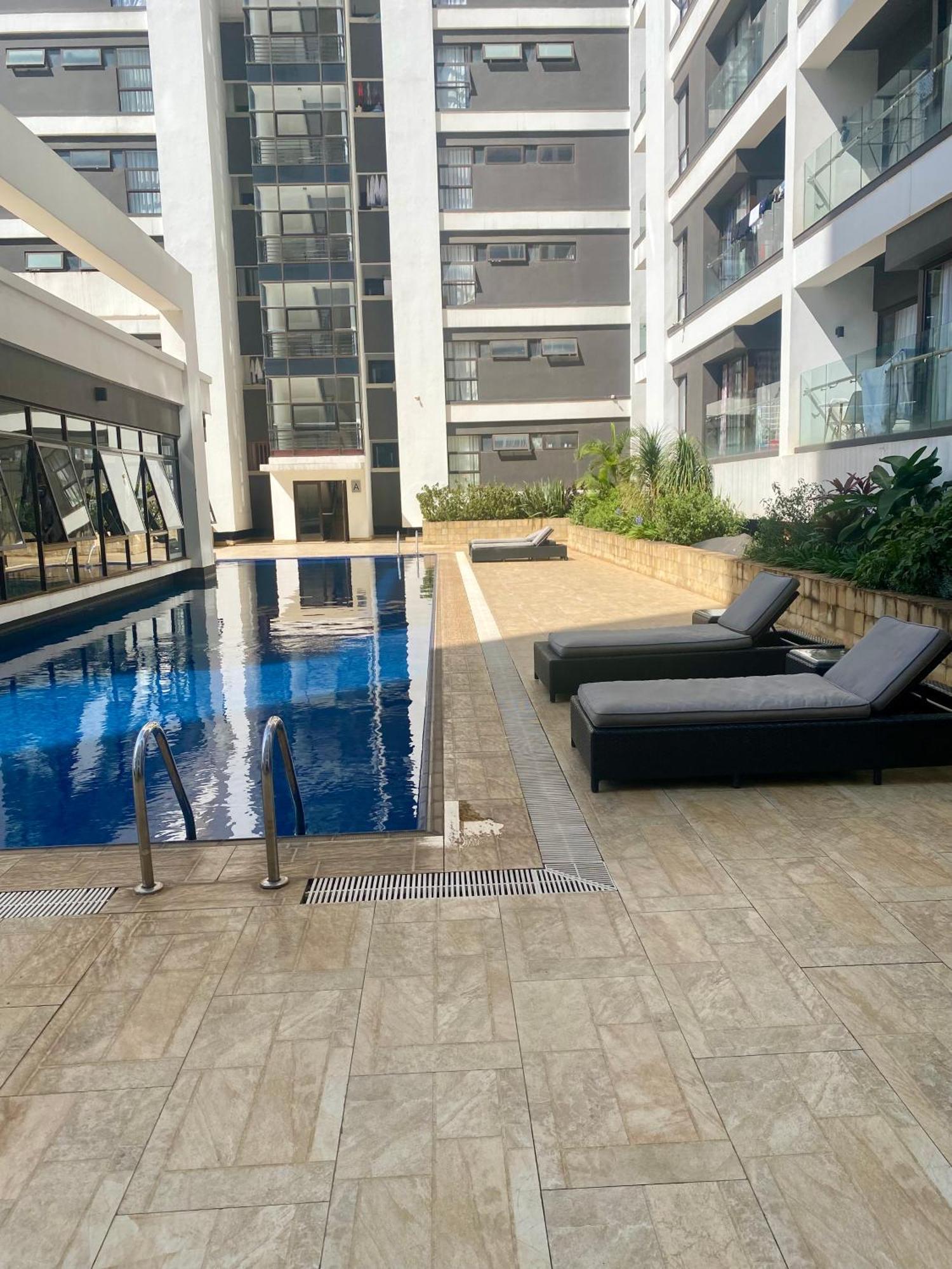 Apartment Luxurious One Bedroom Apartment, Kilimani-nairobi Kenya By Sana Sana Nairobi