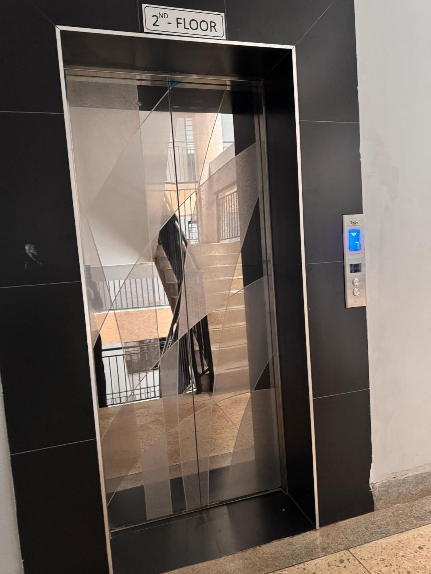 1 Bedroom Apartment Located Near Un Gigiri & Us Embassy Village Market Aparthotel Nairobi