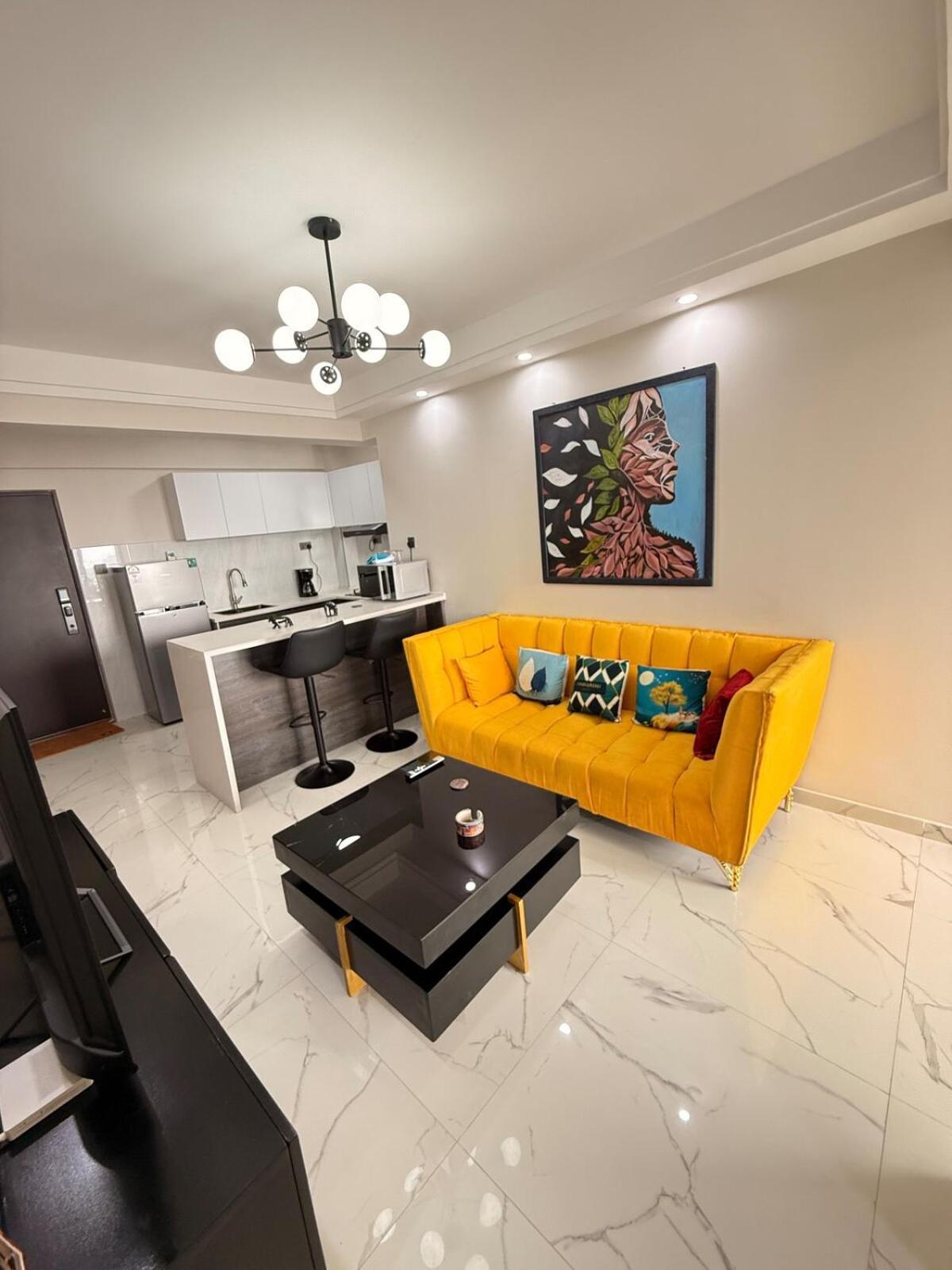 Luxury Urban Retreat With Dedicated Study *