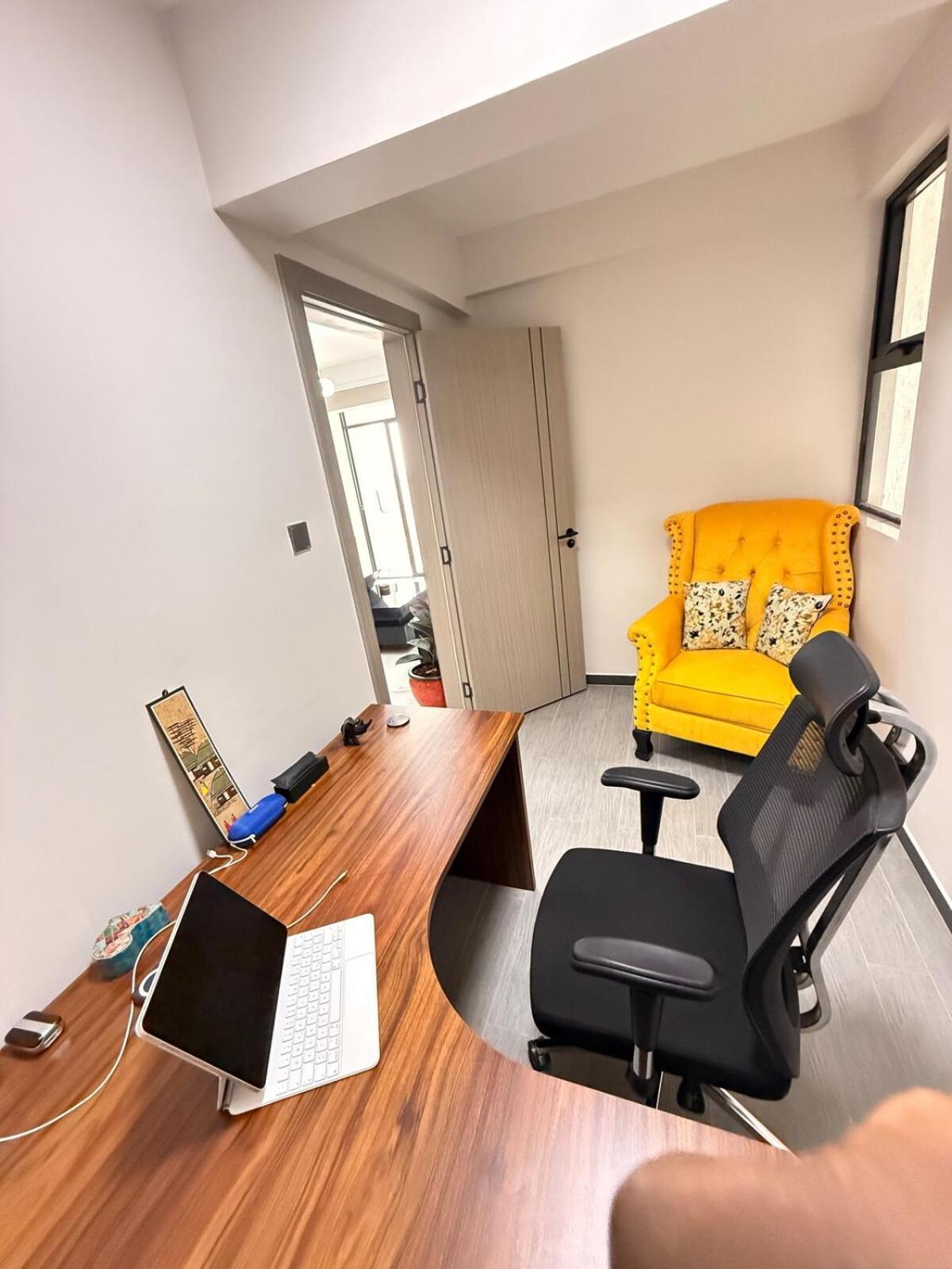 Luxury Urban Retreat With Dedicated Study * Nairobi