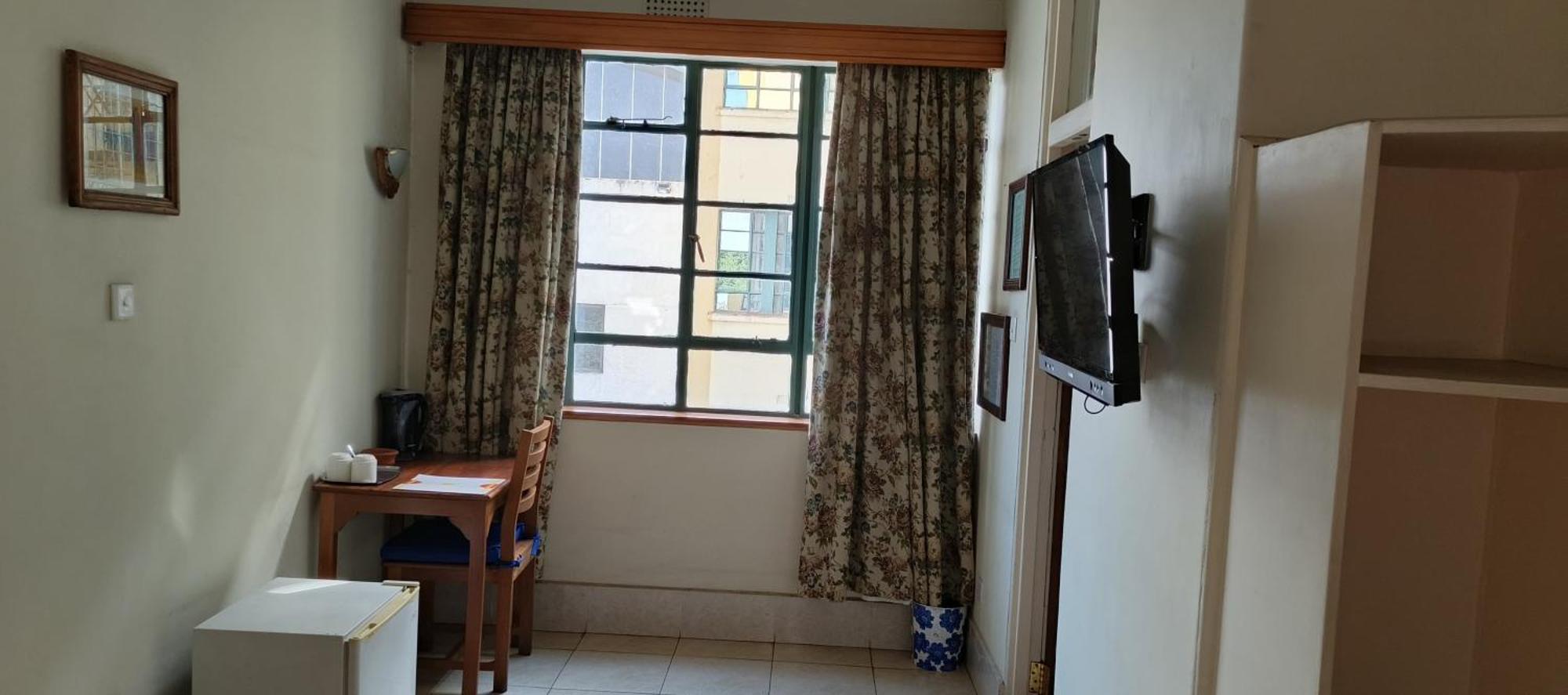 Kenya Comfort Hotel 2*