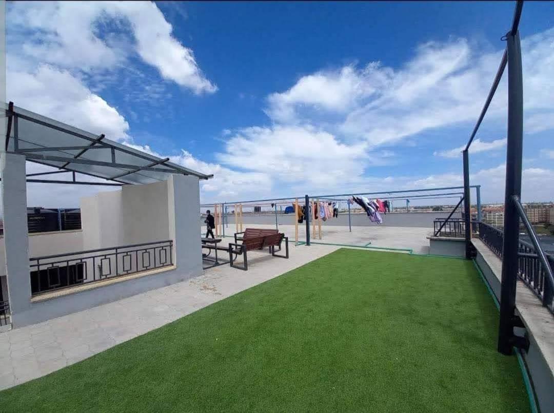 Sky Homes Close Proximity To Jkia Airport Apartamento