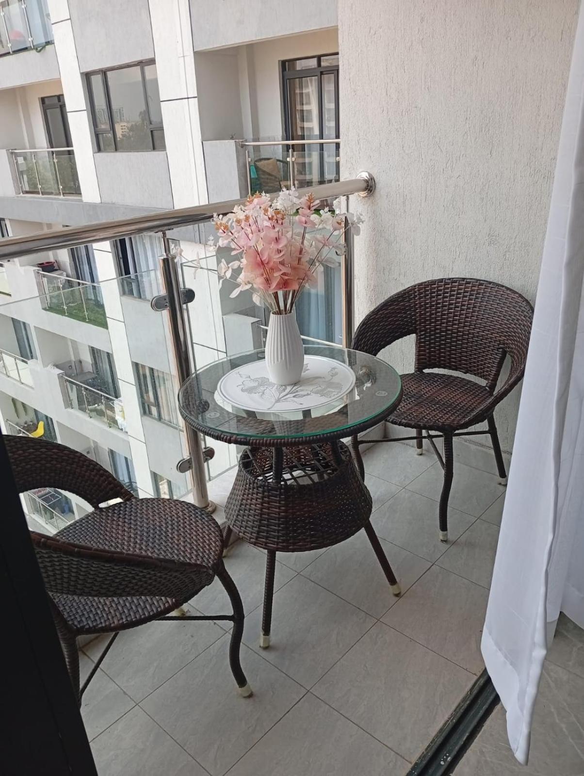 Staycation 1 Bedroom Lavington Apartment *