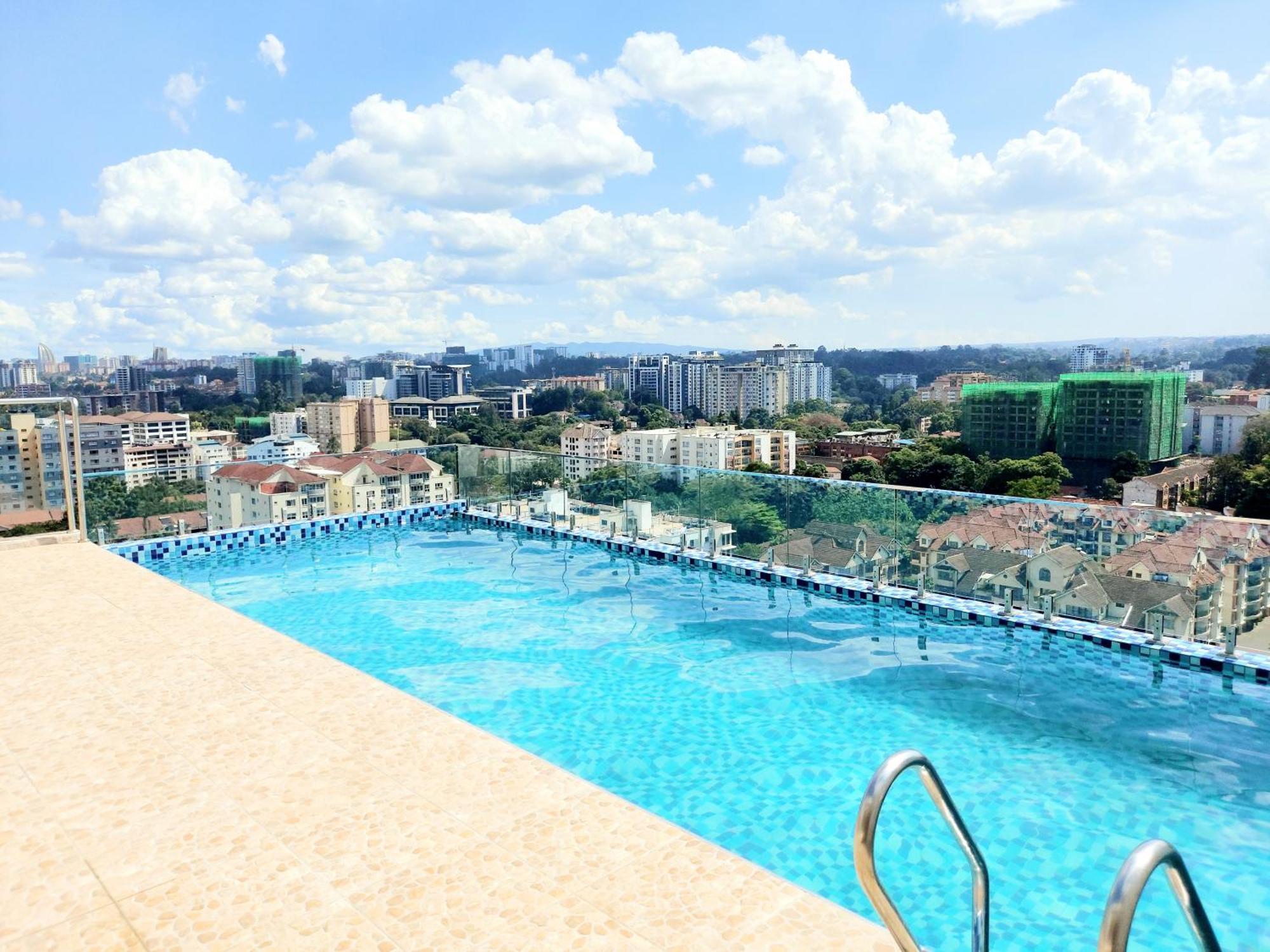 Apartamento With Rooftop Pool And Gym In Westlands