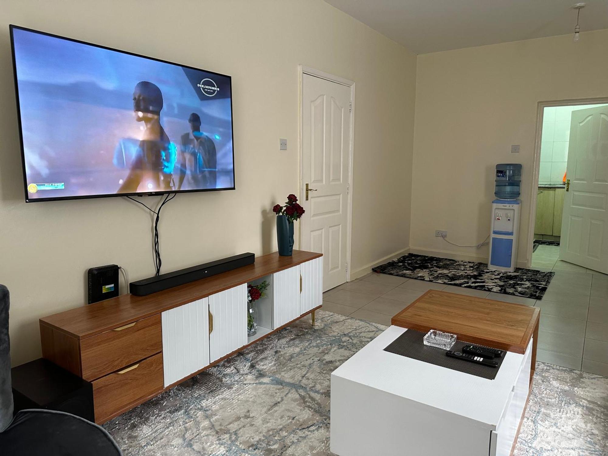 Cj - Executive 2br Near Jkia And Sgr Apartment *