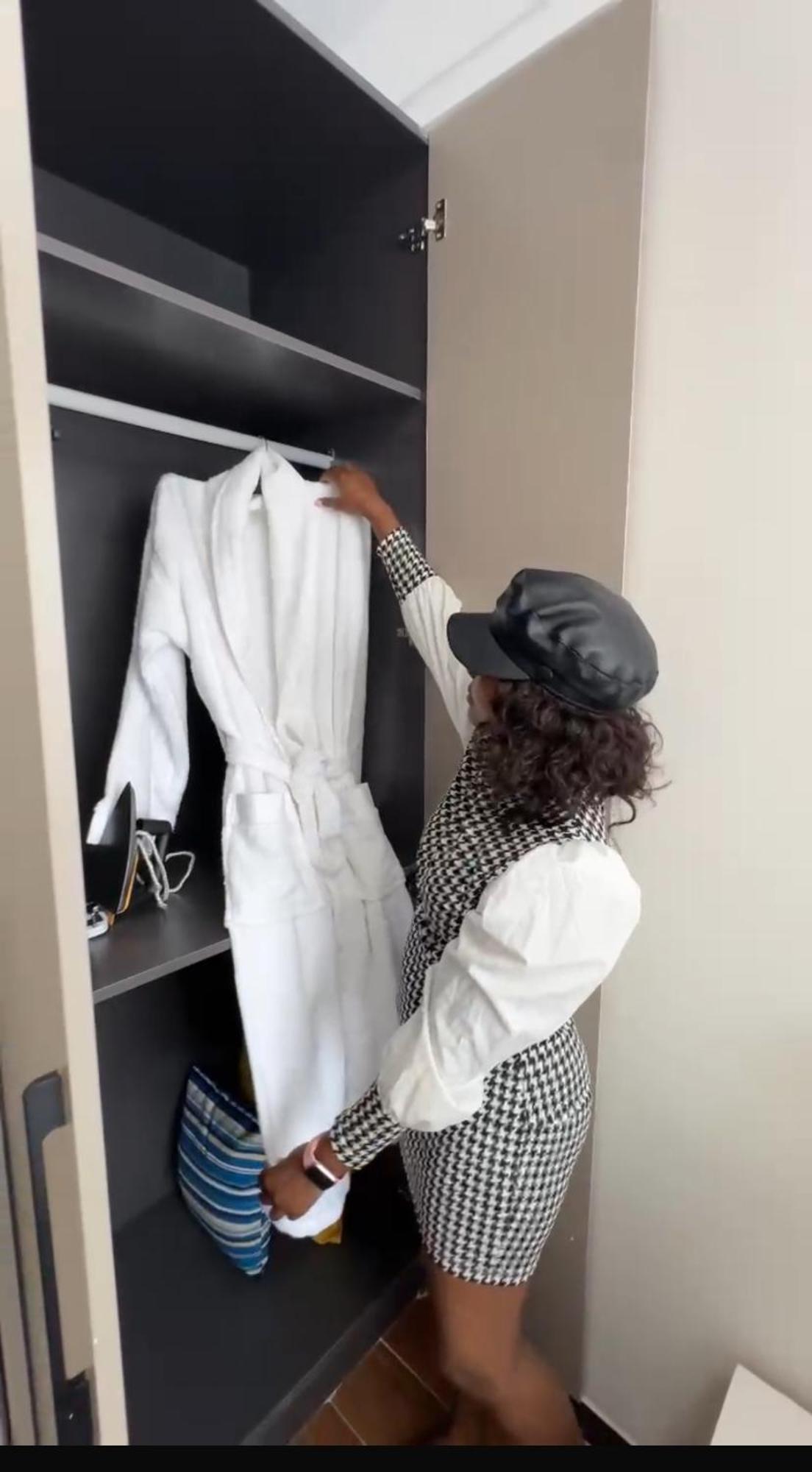 Apartment Modern 1br In Kilimani Wifi,netflix,free Parking,near Yaya Center *