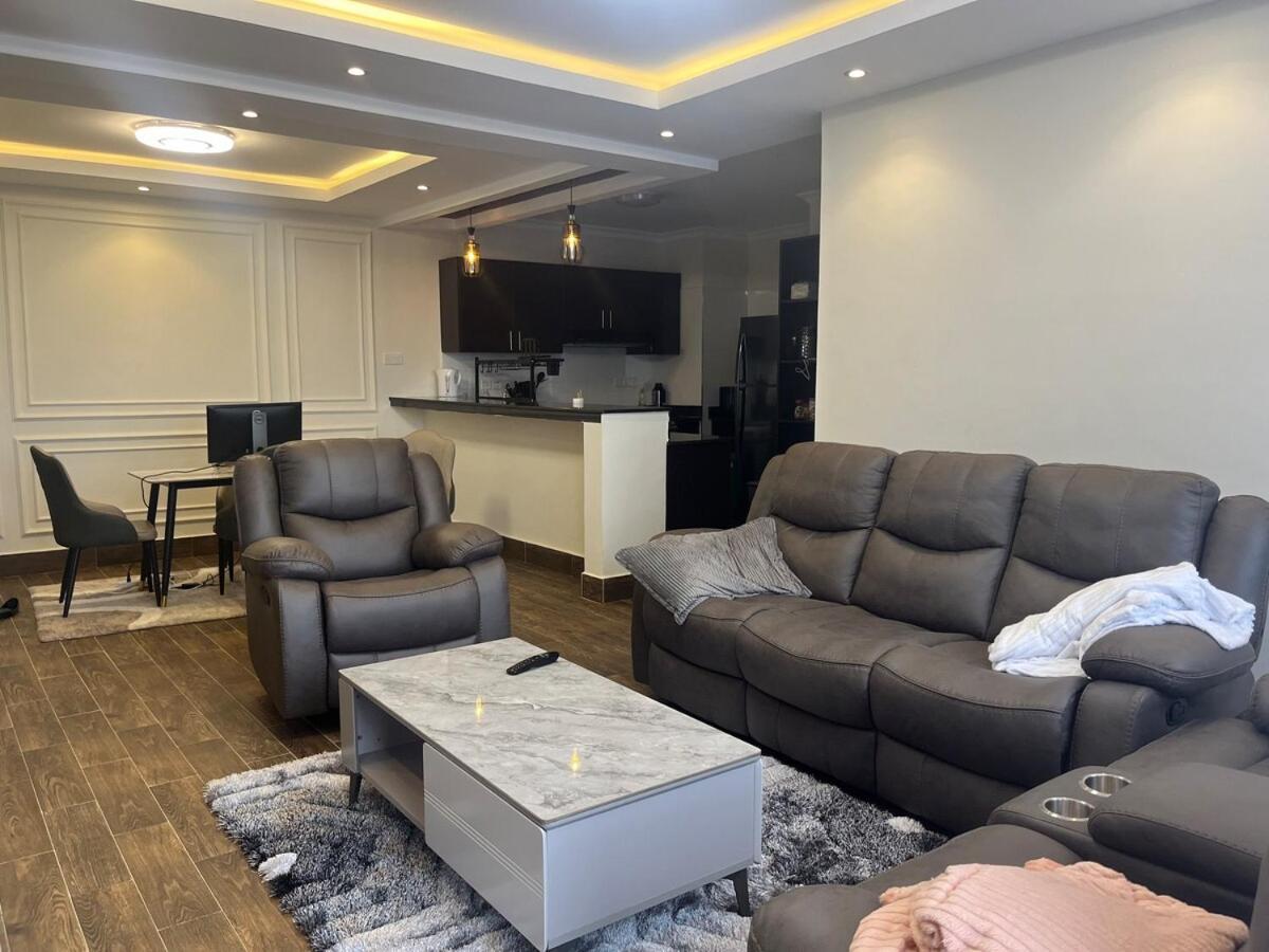 Family Friendly Apartment *