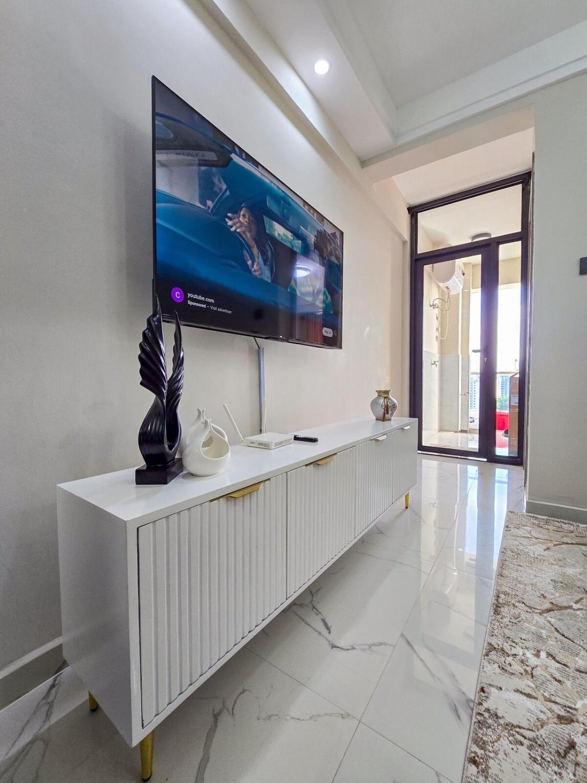 The Luxe Modern Living Space Apartment