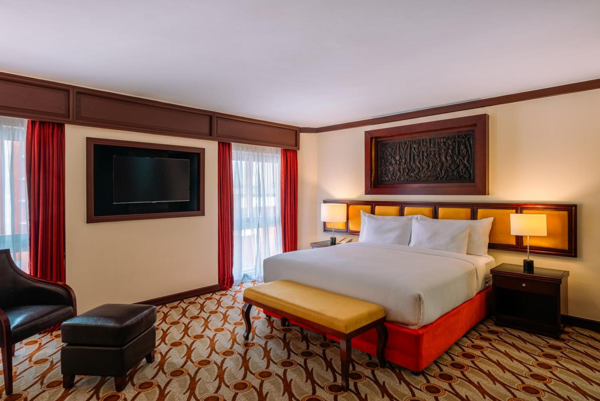 Hotel Moevenpick & Residences 5*