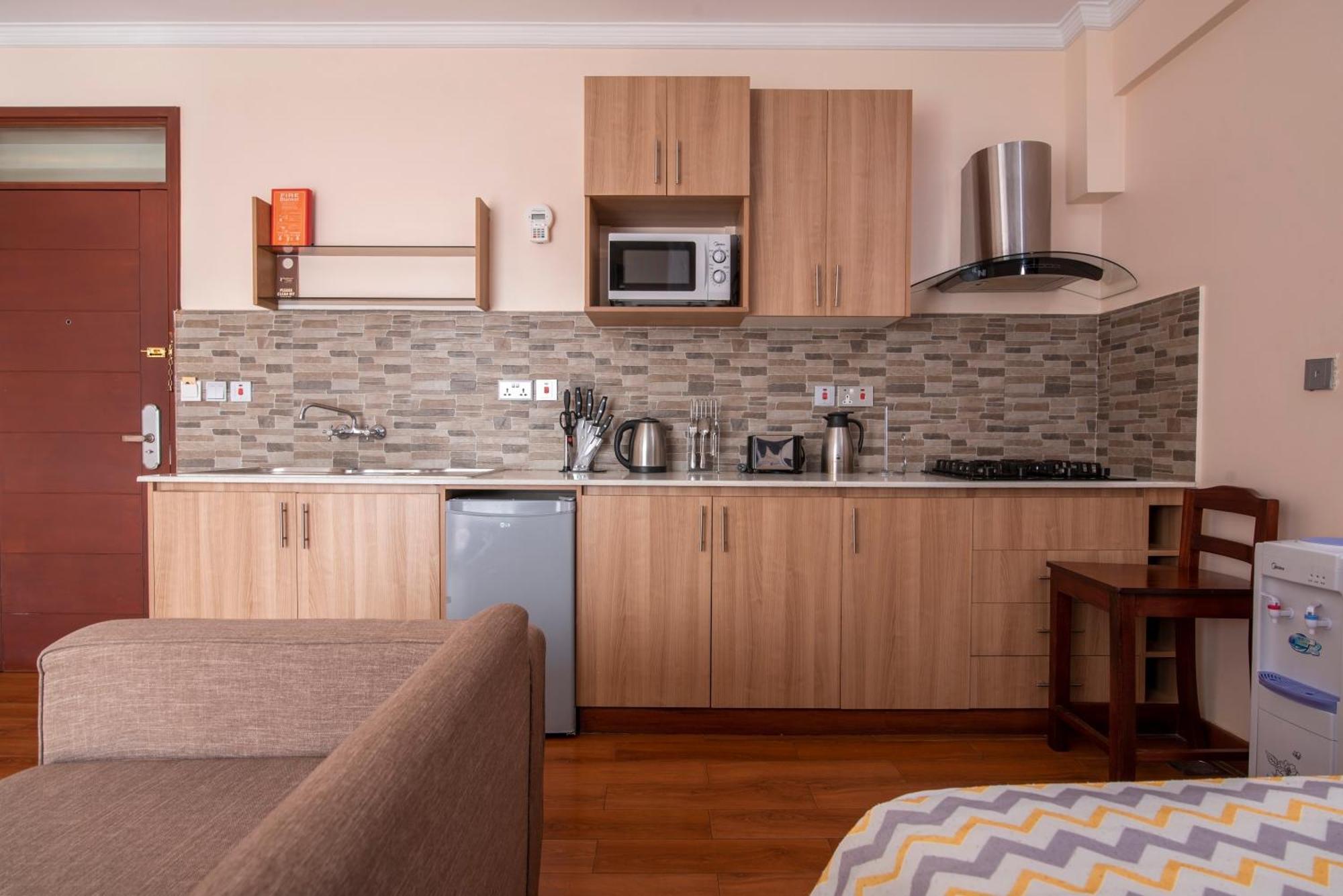 Highlands Aparthotel 3*