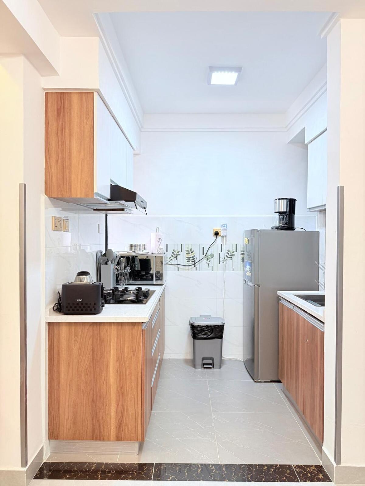 Pure Urban Bliss With Views Apartment *