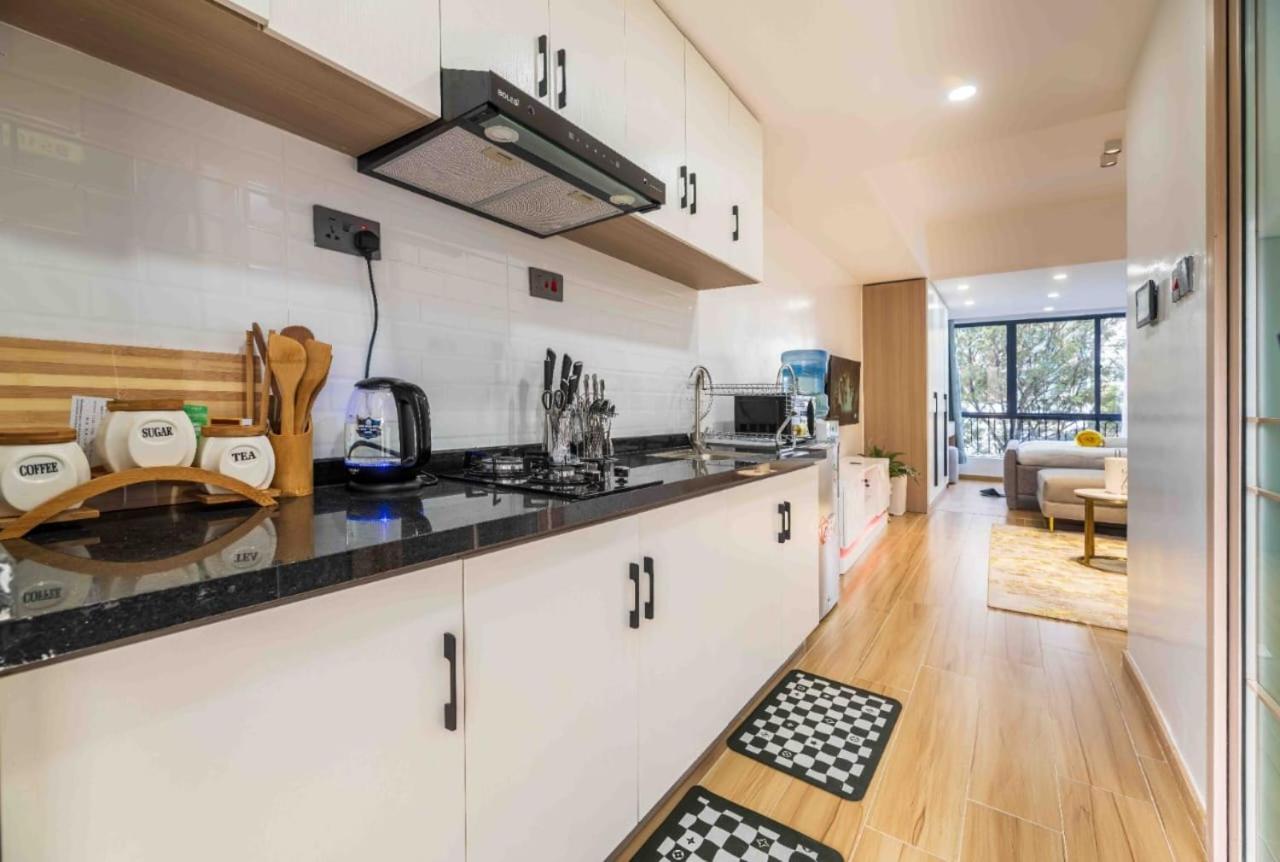 Apartamento Executive In Kilimani With Breathtaking Views Child Playground Swimming Pool And Ample Parking Nairobi