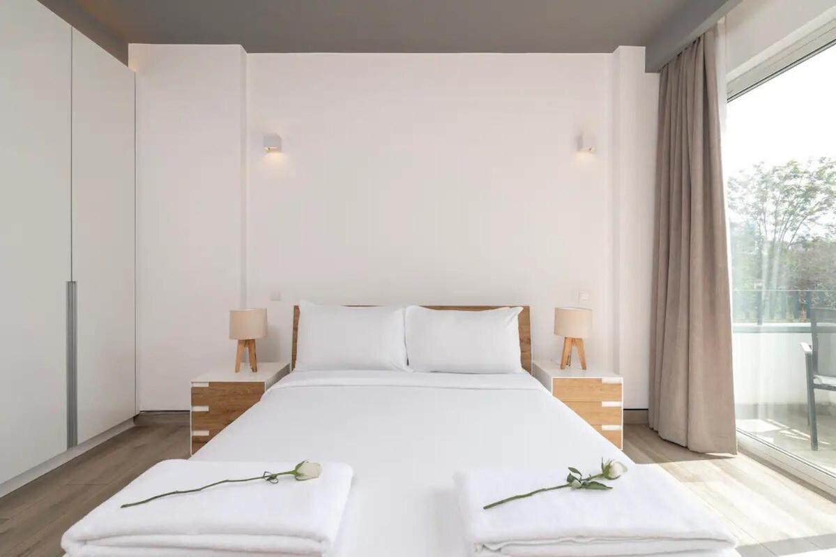 Purple By Your Host Apartment *