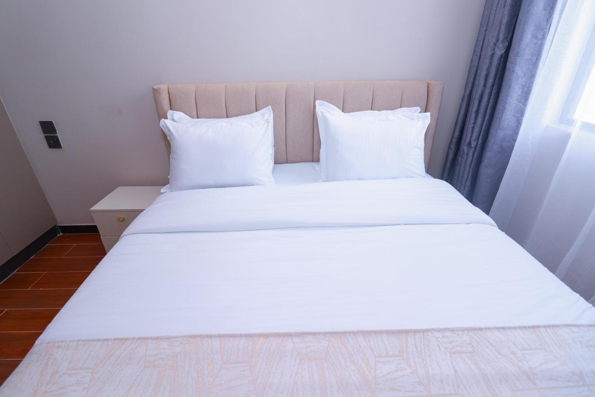 Modern 1br In Kilimani Wifi,netflix,free Parking,near Yaya Center * Nairobi