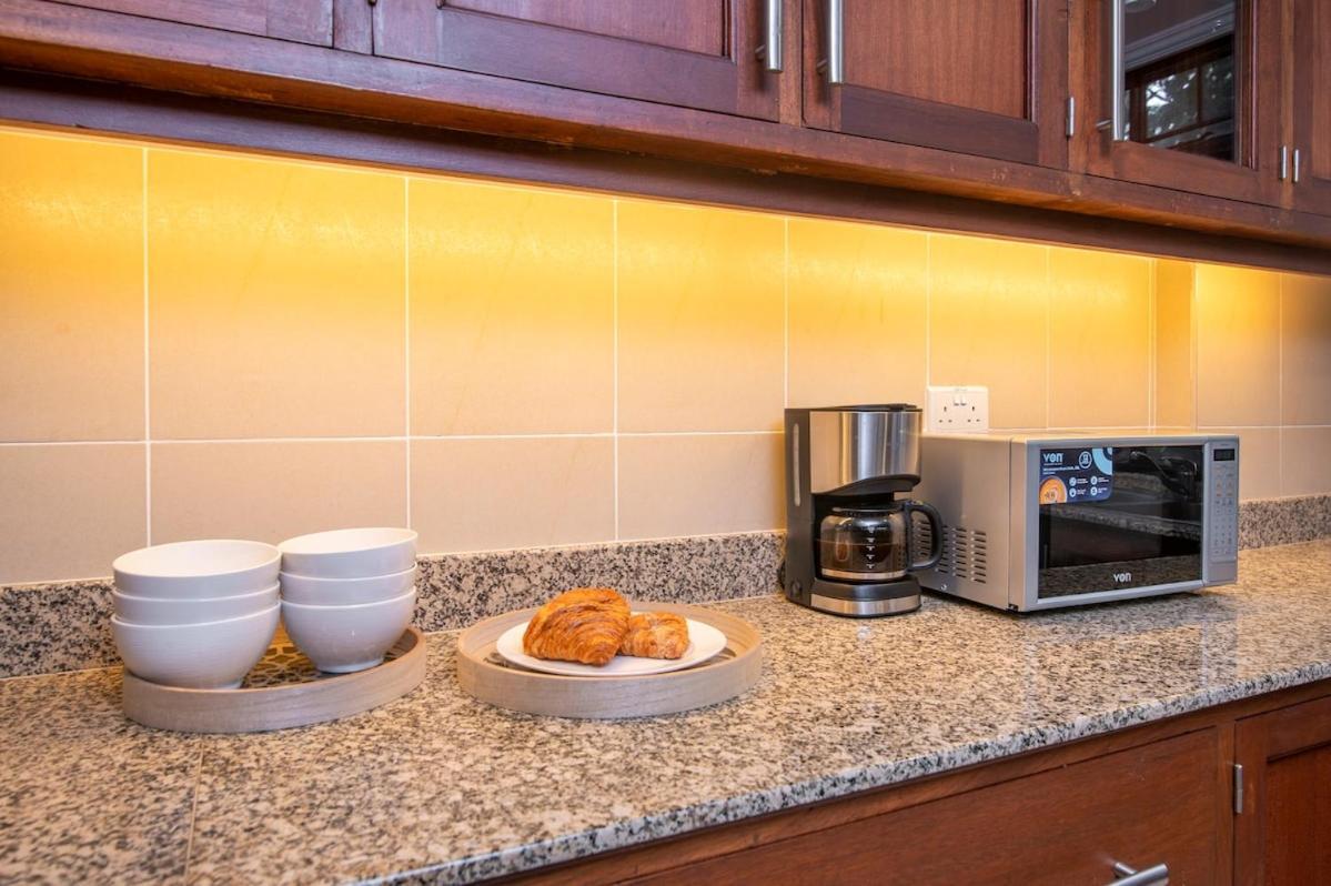Apartment Riverside Park Hidden Oasis, 3 Bedroom, By Yourhost,