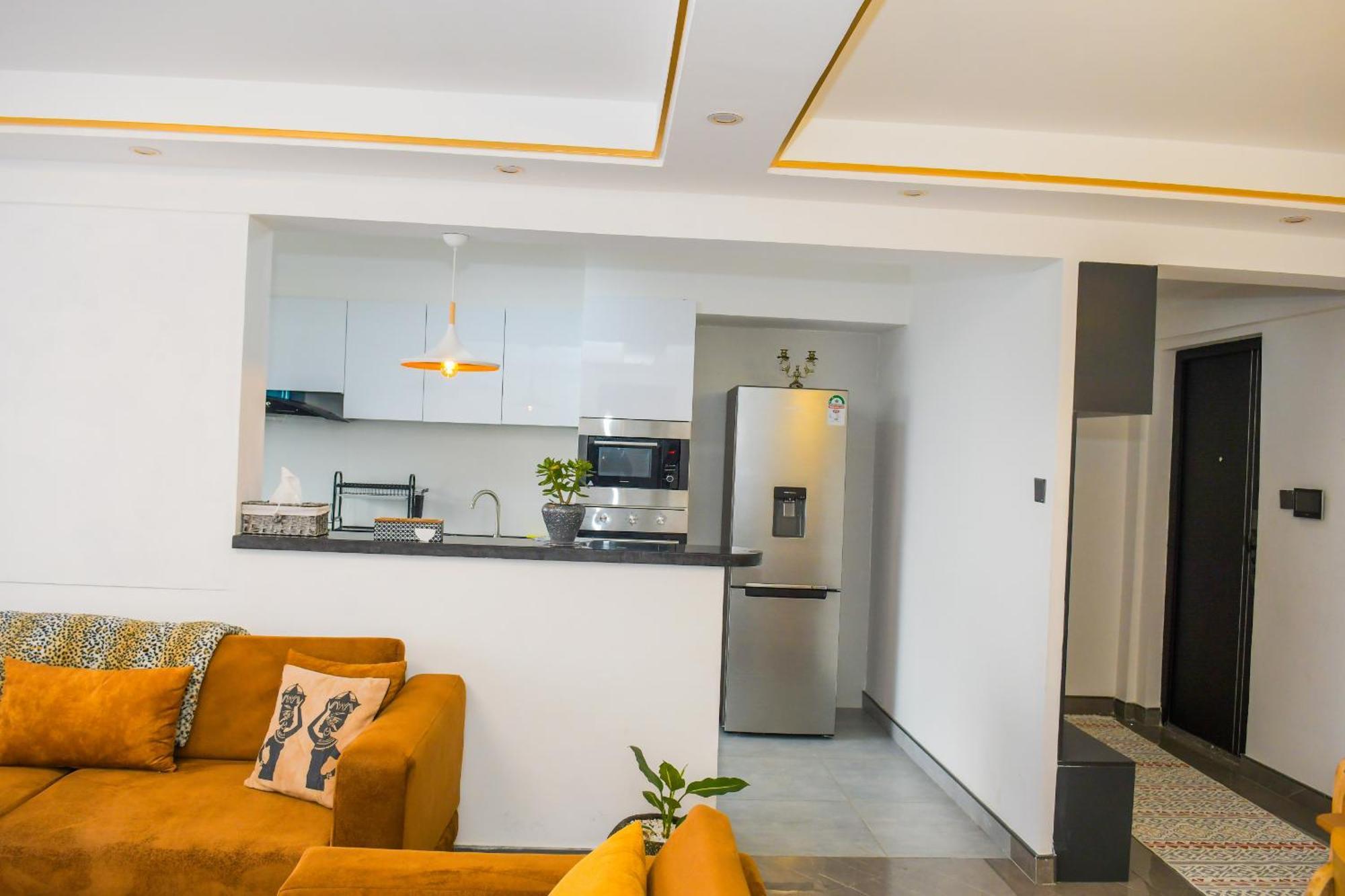 Comfort Three Bedroom With Servant Quarter, Gym ,children Play Area ,rooftop Football Pitch, Coffee House, Restaurants, Garden And Amazing Scenic Views In Kileleshwa * Nairobi