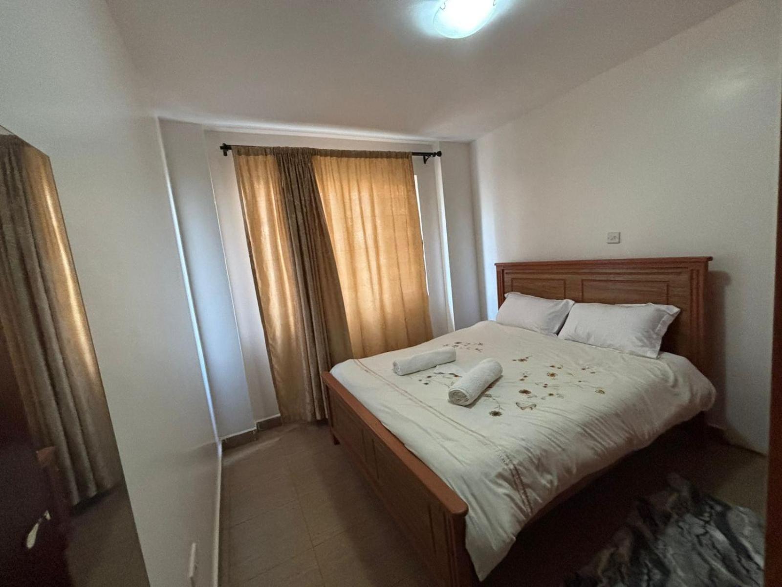 Cozy Serene Two Master Bedroom Apartment *