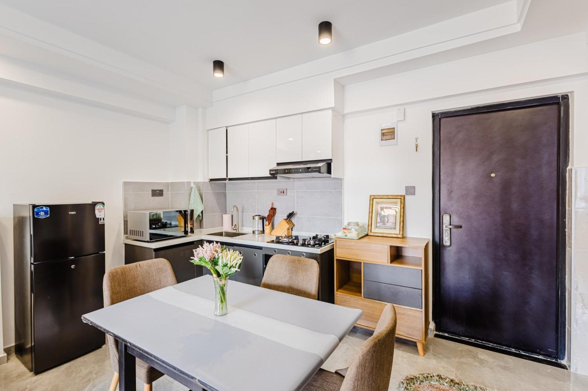 Modern Urban In Prime Kilimani Apartment *