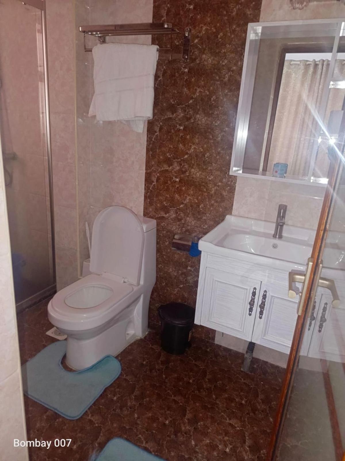 Elegant Classy Executive With Amazing Breathtaking Views ,heated Swimming Pool ,fully Equipped Gym And Modern Finishing Which Whispers Comfort And Luxury Apartment *