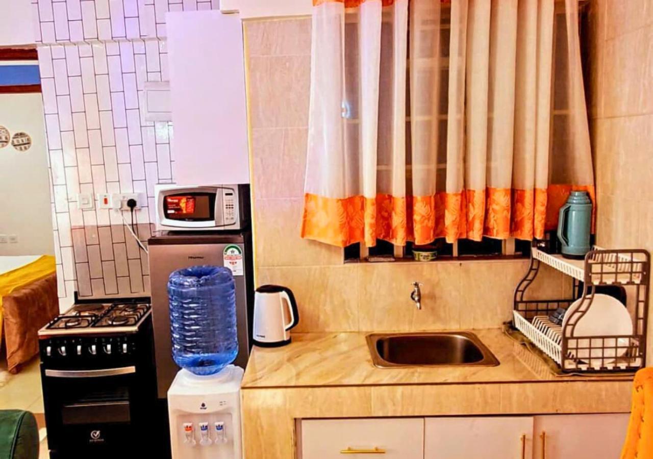 Apartment One Bedroom Retreat Opposite Garden Mall *