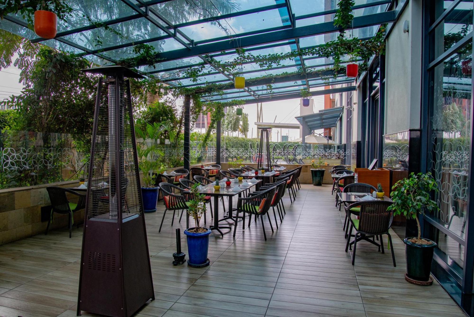 Hilton Garden Airport 4*