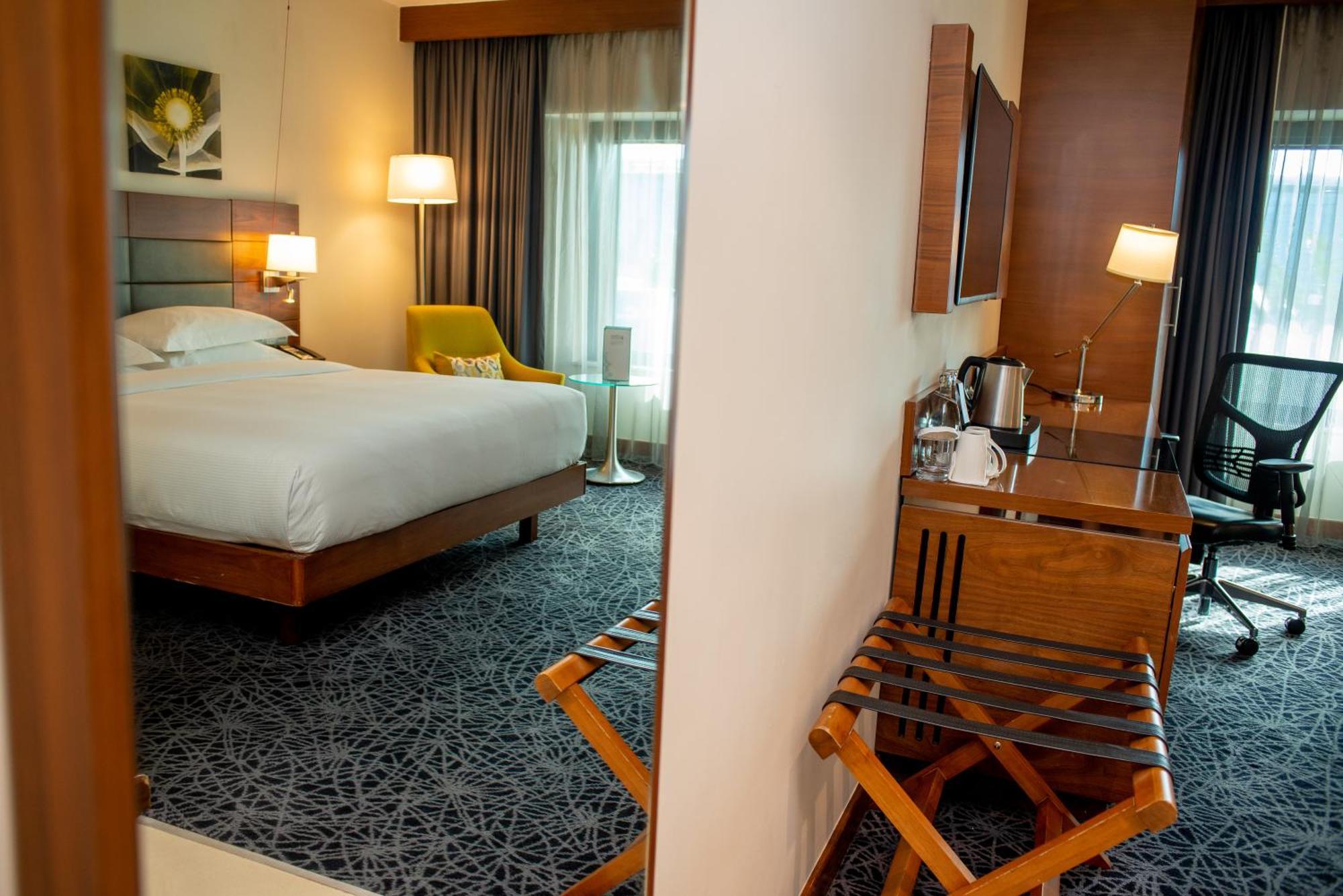 Hotel Hilton Garden Airport