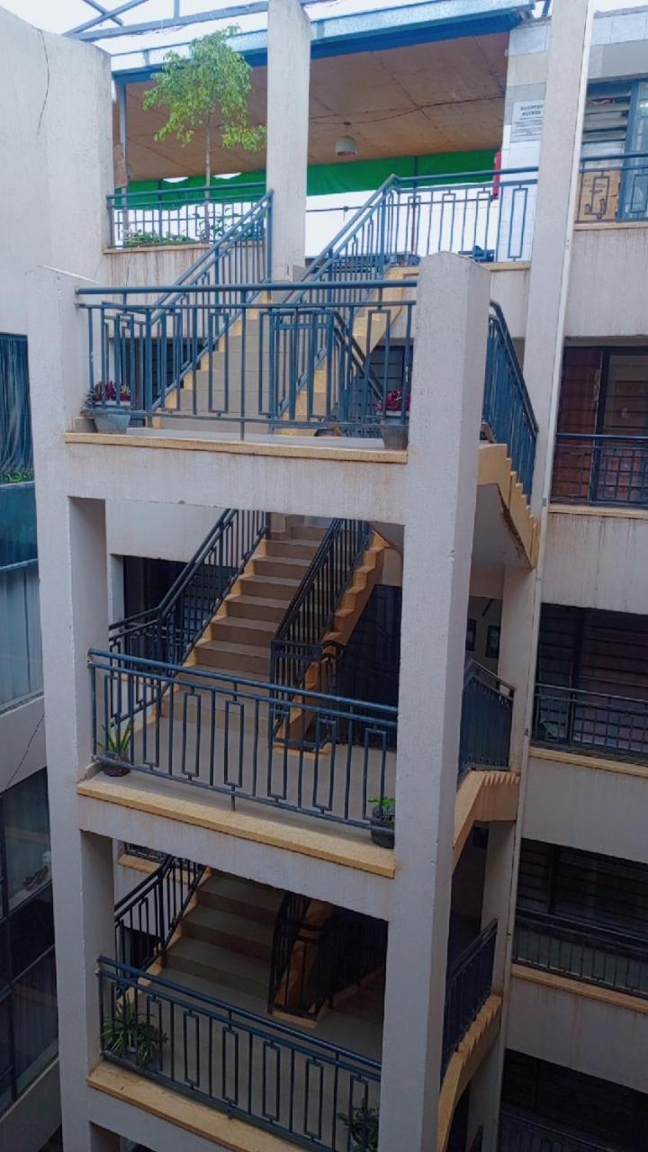 Eliana Stunning Heights Apartment *