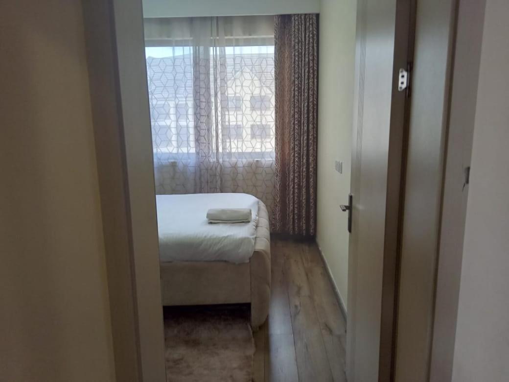 Affordable Living With Swimming Pool, Fully Equipped Gym, Ample Parking Space And Proximity To Major Shopping Malls * Nairobi