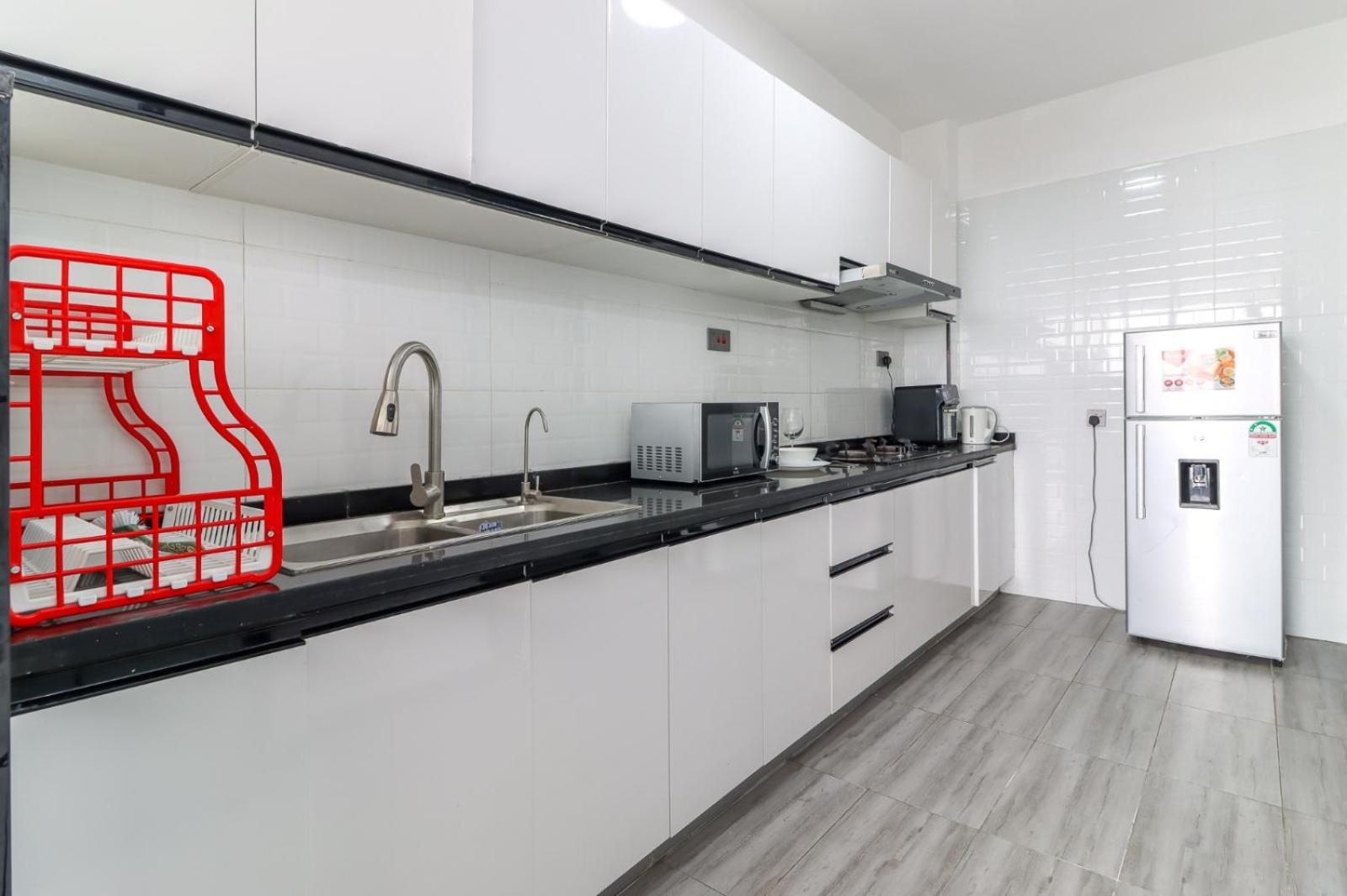 Newly Furnished Three Bedroom With Swimming Pool Fully Equipped Gym Children Playground Ample Parking Space And Unbeatable Scenic Views Apartment