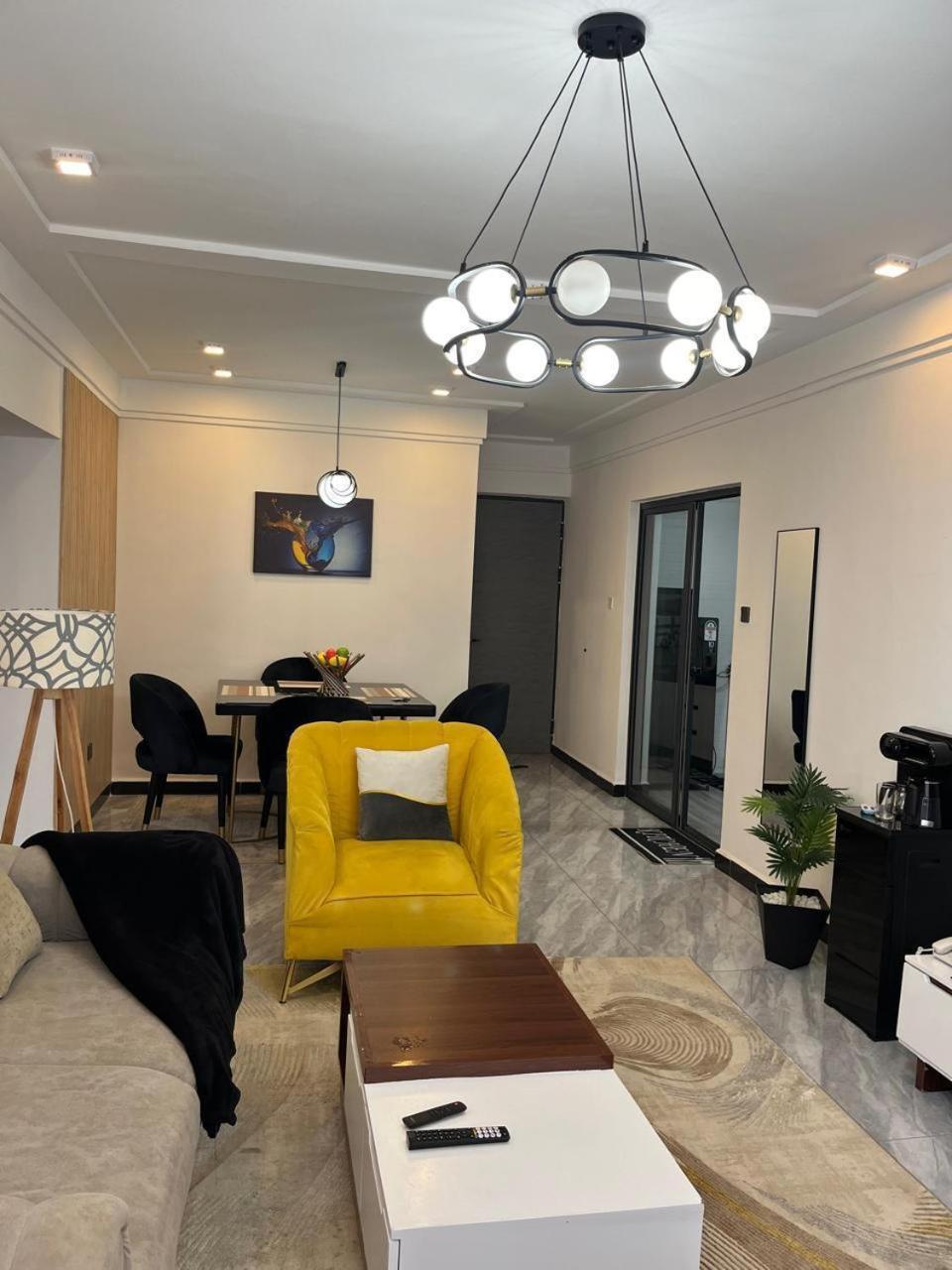 Executive Fully Furnished With Luxurious Facilities Which Features A Breathtaking Views And Close Proximity To Major Shopping Malls Thus Offering A High End Lifestyle * Nairobi