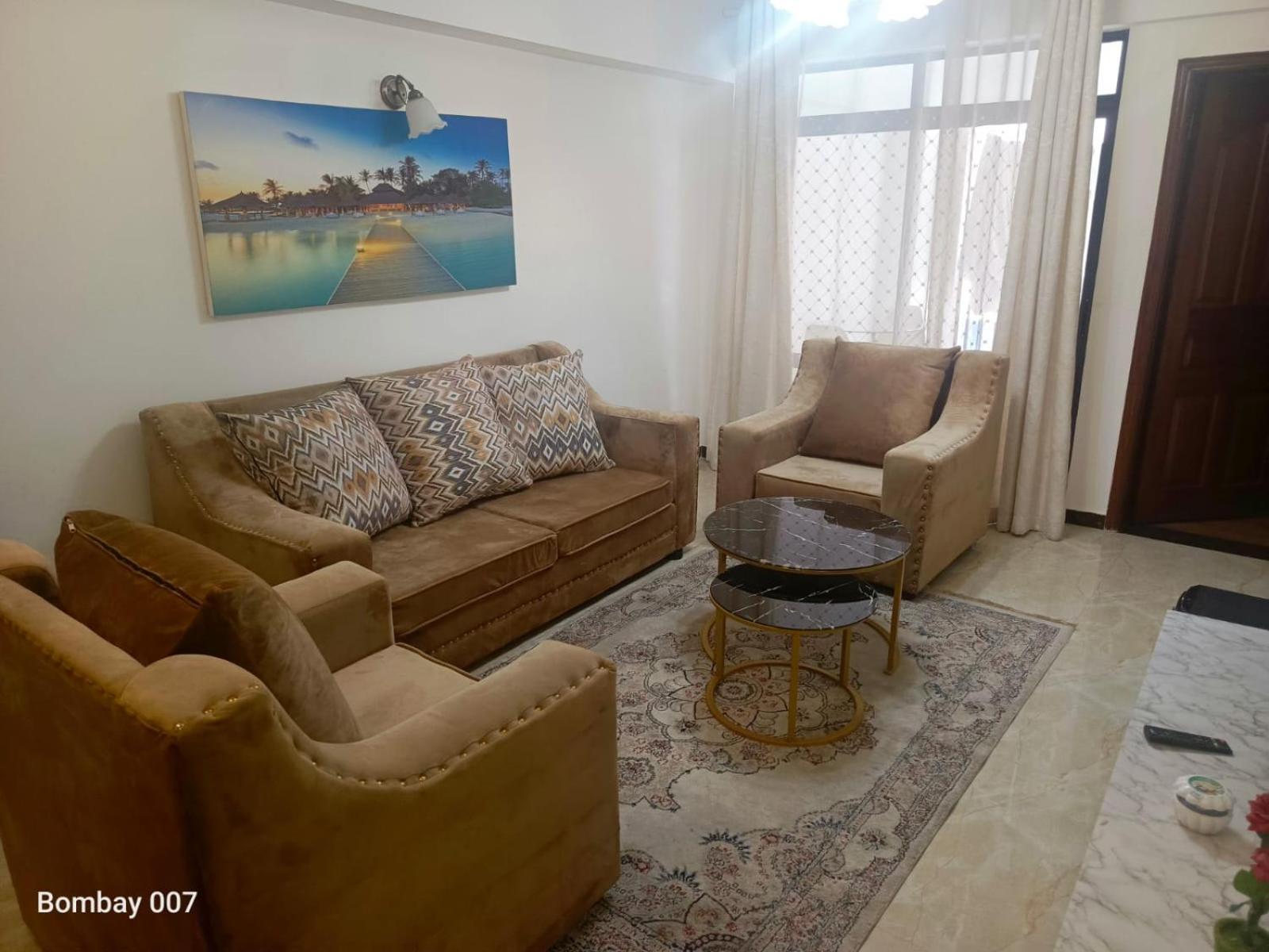 Fabulous Homes In Kilimani With Amazing Breathtaking, Swimming Pool, Ample Parkin, Children Playground And Amazing Scenic Views Apartamento *