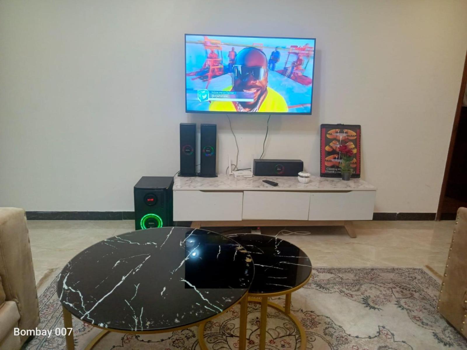 Fabulous Homes In Kilimani With Amazing Breathtaking, Swimming Pool, Ample Parkin, Children Playground And Amazing Scenic Views Apartamento Nairobi