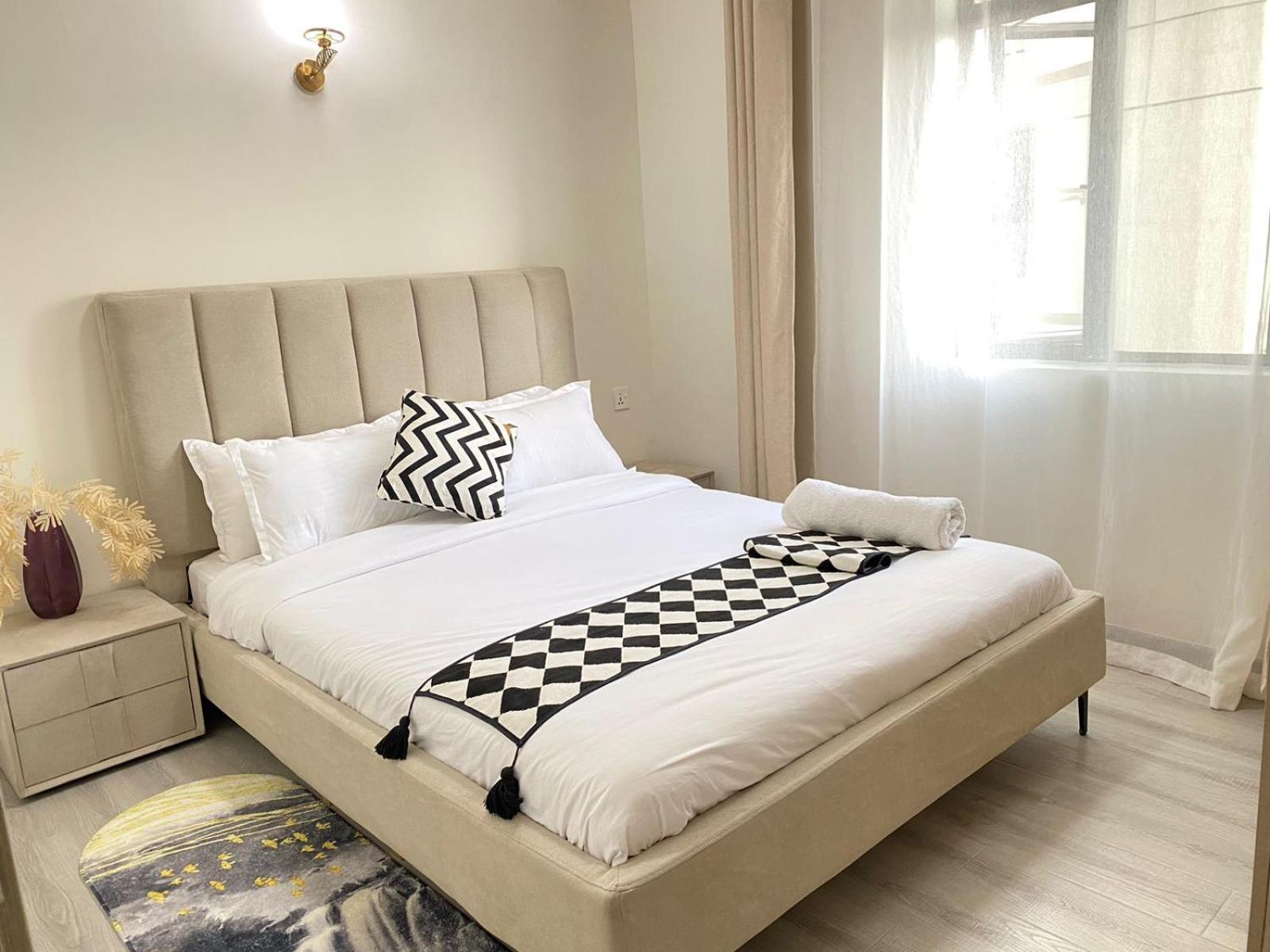 Apartment Luxurious Fully Furnished Three Bedroom With Dsq ,gym, Children Play Area, Rooftop Football Pitch, Coffee House, Restaurant, Garden In Kilimani Nairobi