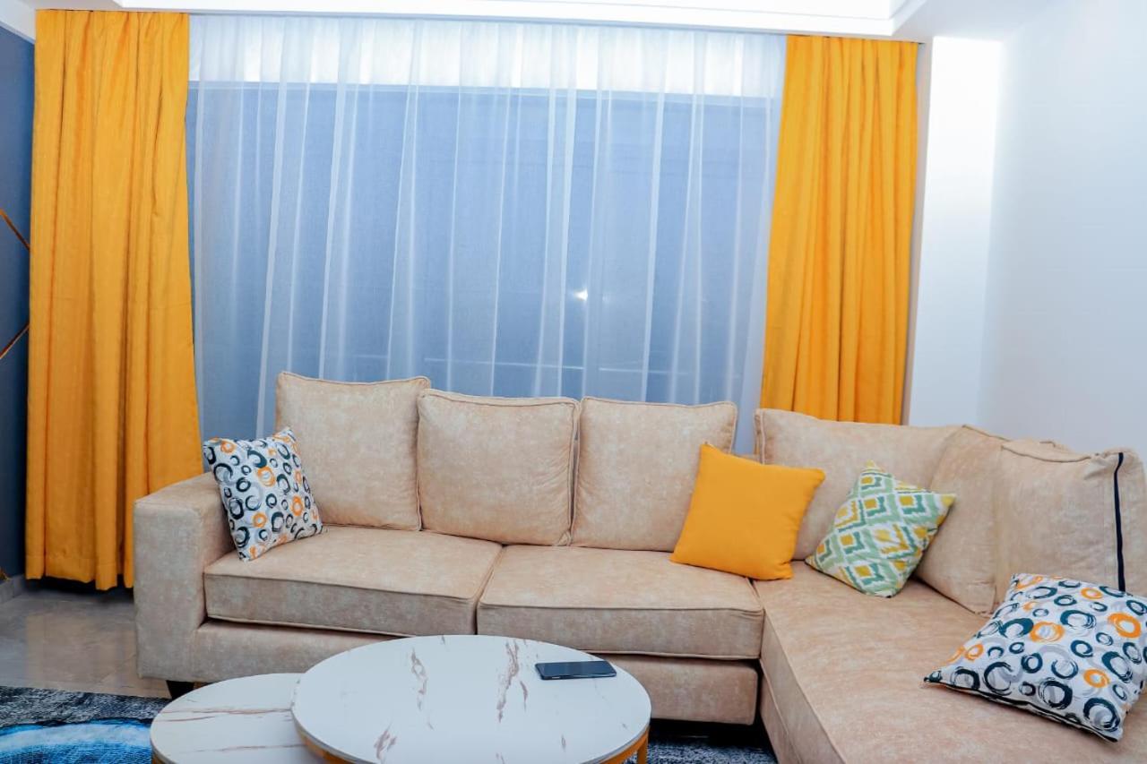 Apartment Modern 1-bedroom In With Balcony, Gym, & Fast Wifi