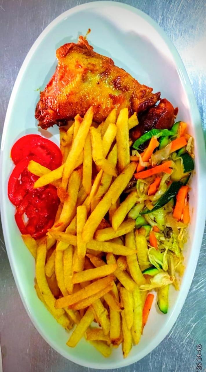 Godown Grill & Lounge Hotel *