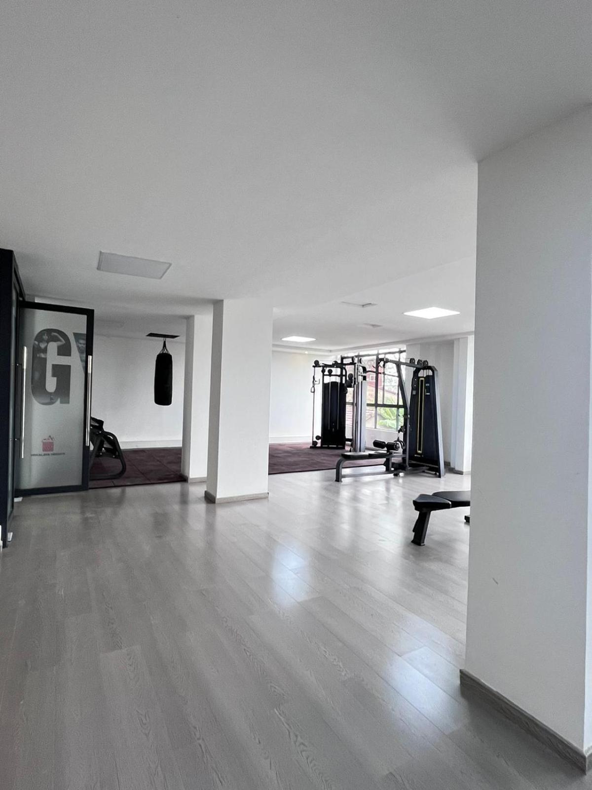 Executive Vibrant View Three Bedroom With Swimming Pool,mordern Equipped Gym Free Parking Space And, Child Play Area And Comforting Rooftop With Views Nairobi