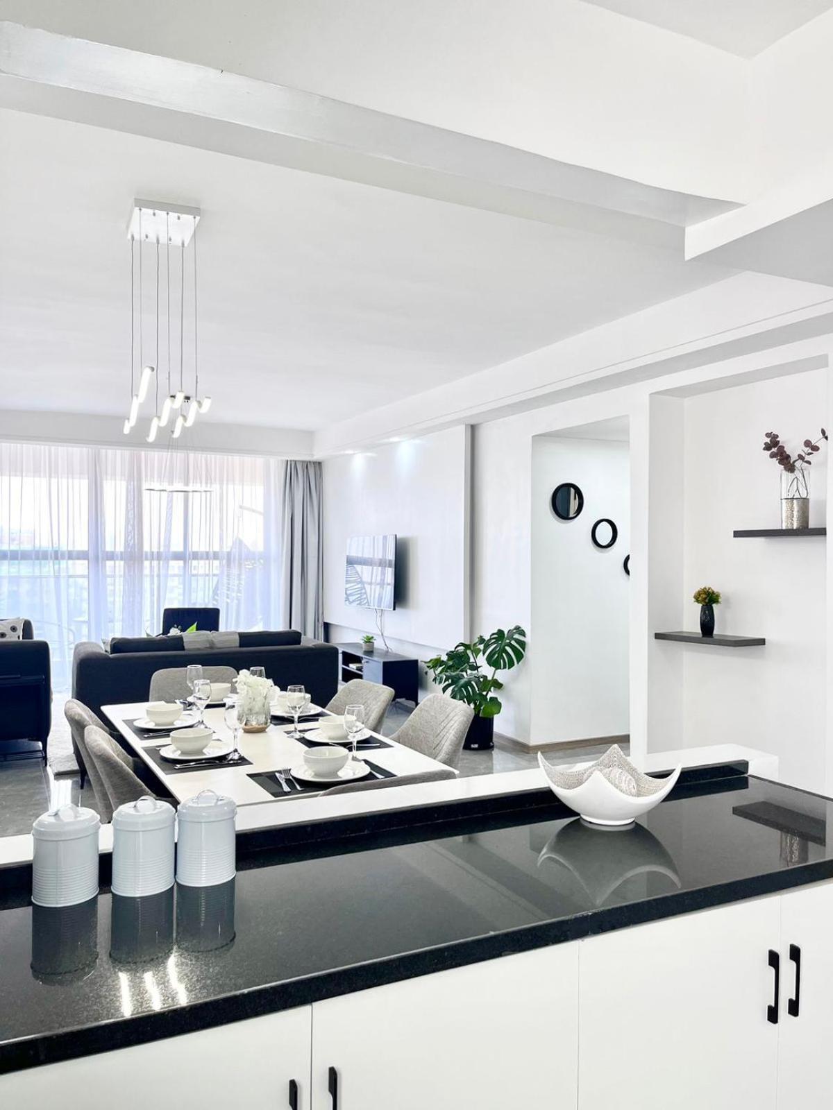 Apartment Executive Vibrant View Three Bedroom With Swimming Pool,mordern Equipped Gym Free Parking Space And, Child Play Area And Comforting Rooftop With Views