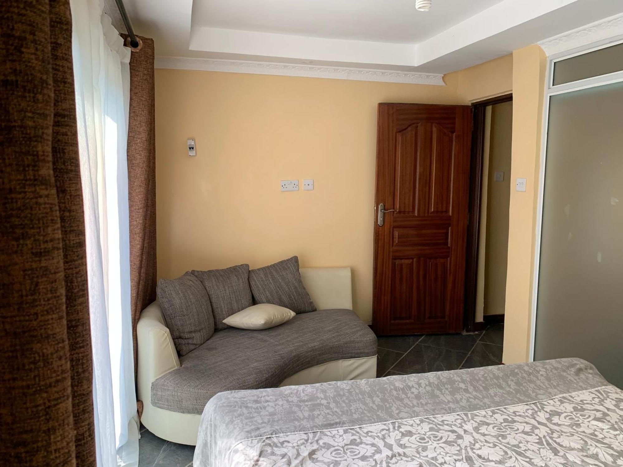 Nairobi Inn Bed & Breakfast *