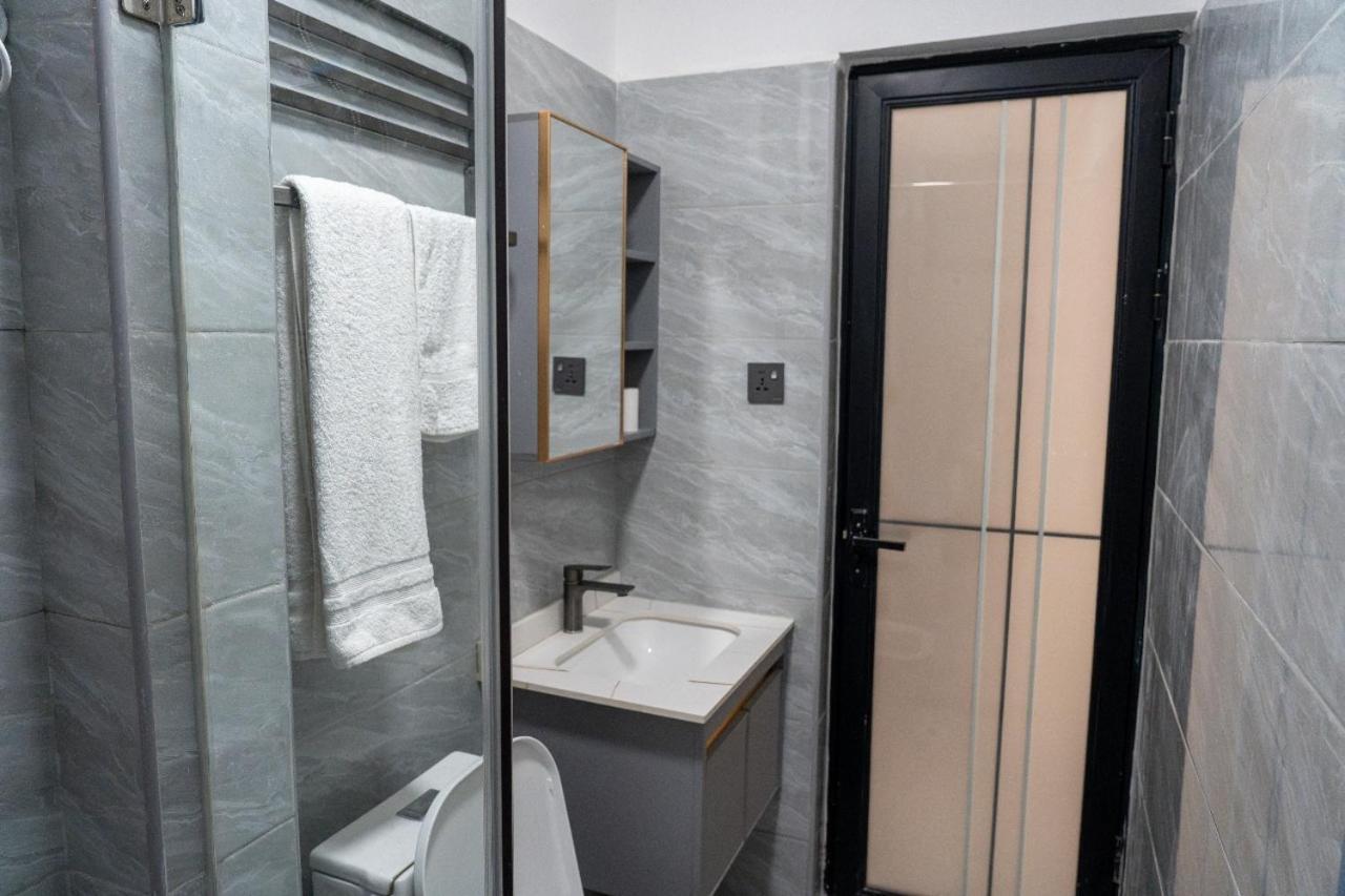 Apartment Golden Mango Heights