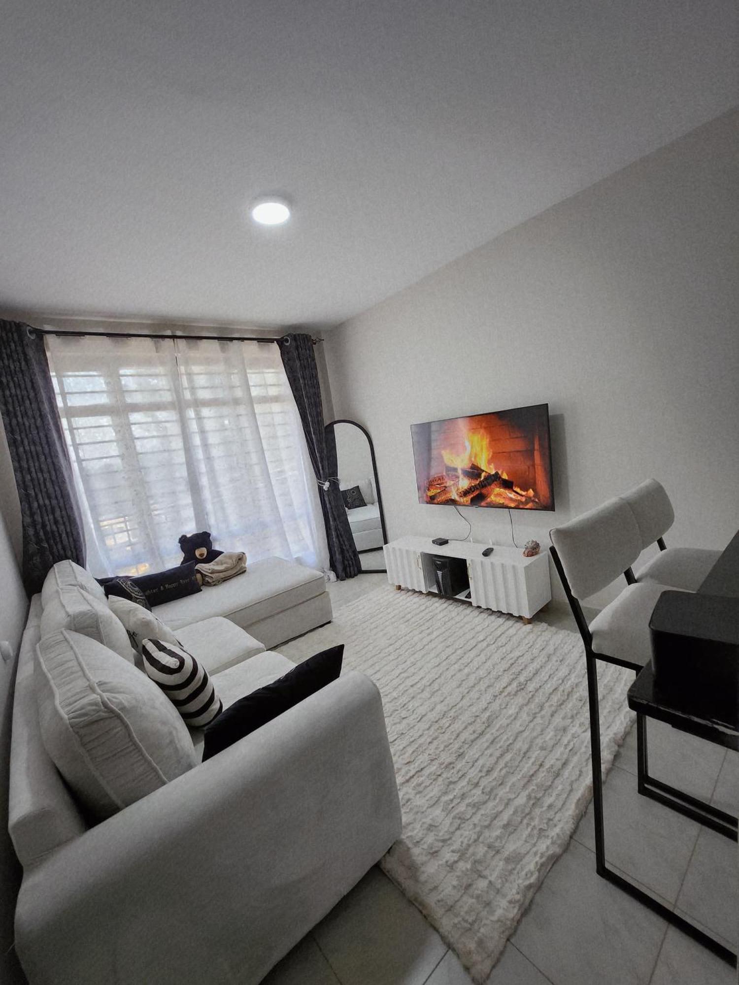 1 Bedroom Apartment Located Near Un Gigiri & Us Embassy Village Market Aparthotel *