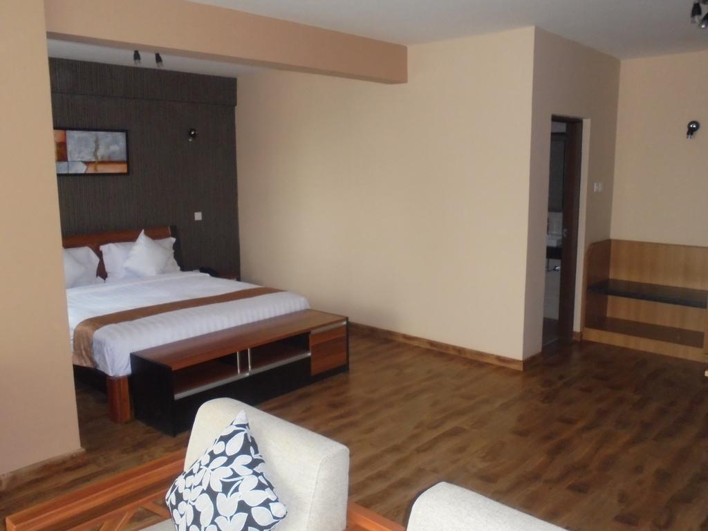 We And Hotel 3*