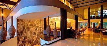West Wood 4*