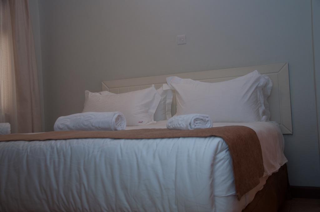 Emeli Hotel 3*
