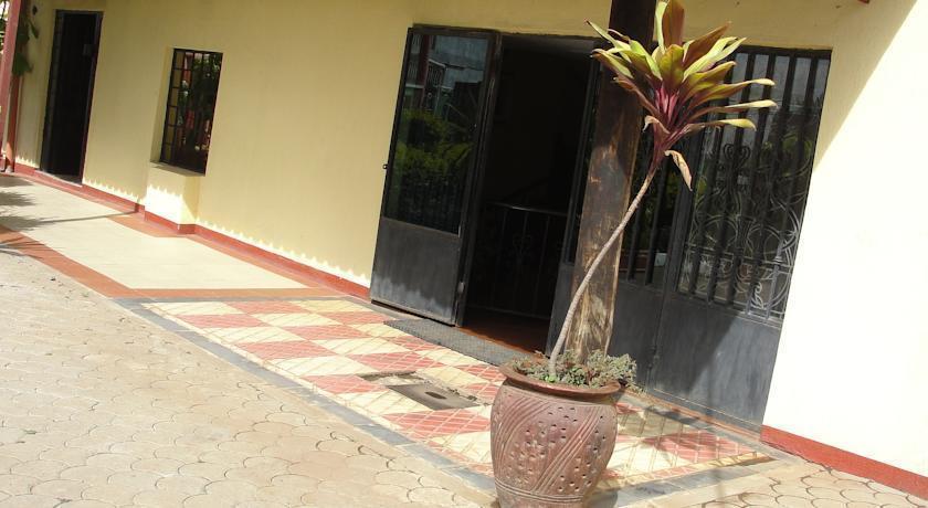 The Headquarters 3*