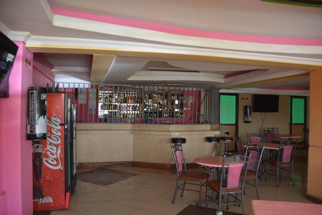 Hotel Starehe Link